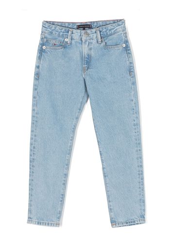 Tommy Hilfiger Junior logo-patch tapered-leg jeans - Blau