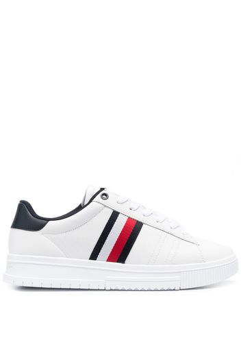 Tommy Hilfiger stripe-print lace-up sneakers - Weiß