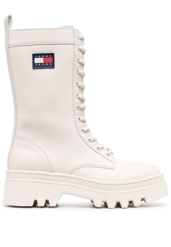 Tommy Jeans Twelve logo-patch leather boots - Weiß