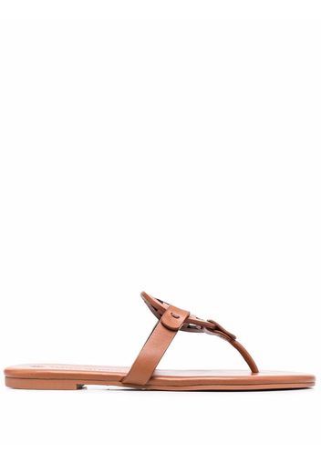 Tory Burch logo-patch detail sandals - Braun