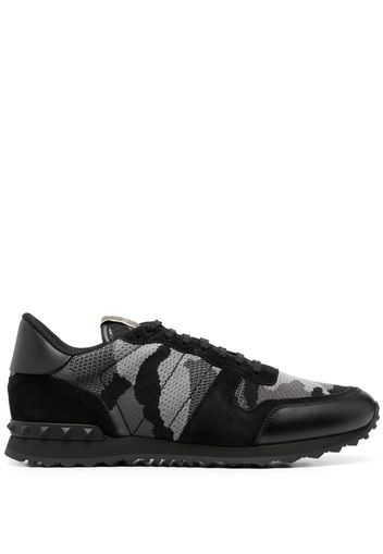 Valentino Garavani Camouflage Rockrunner low-top sneakers - Schwarz