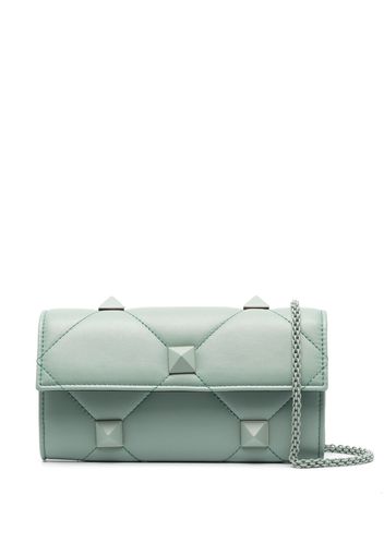 Valentino Garavani Roman Stud leather clutch bag - Grün