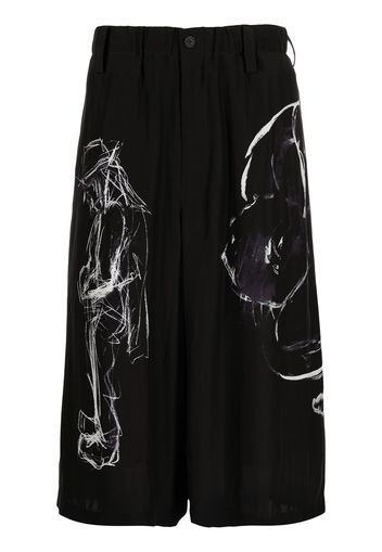 Yohji Yamamoto Shorts aus Seide mit abstraktem Print - Schwarz