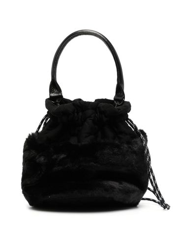 Y's faux-fur drawstring bucket bag - Schwarz