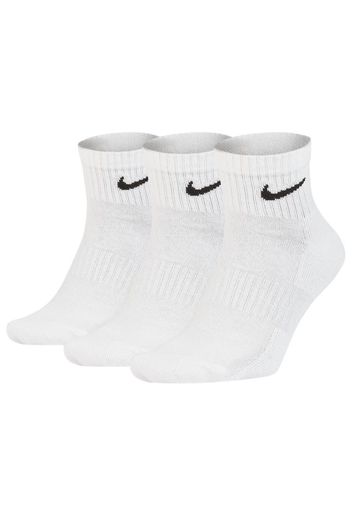 Nike Everyday Essential Ankle Socks" - Gr. 38-42 White / Black"