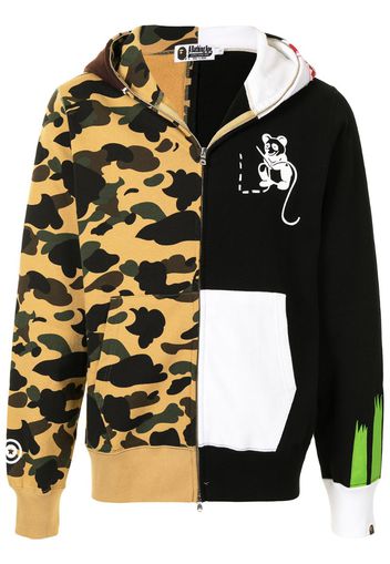 panelled camouflage print zip-up hoodie