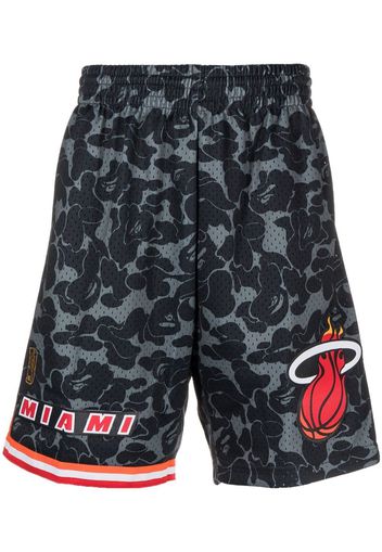 A BATHING APE® x M&N Miami Heat jersey shorts - Nero