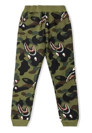 A BATHING APE® Shark 1st Camo track pants - Verde