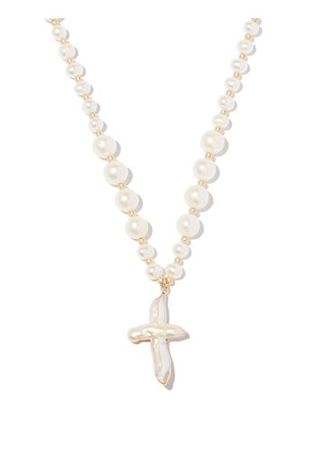 A Sinner in Pearls 18kt yellow gold pearl cross pendant necklace - Oro