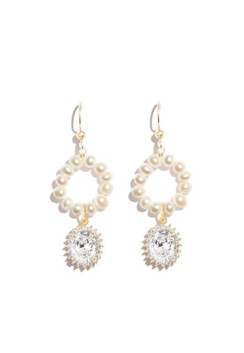 A Sinner in Pearls pearl loop crystal drop earrings - Bianco