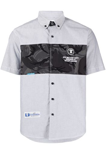 AAPE BY *A BATHING APE® camouflage-print logo-patch shirt - Grigio