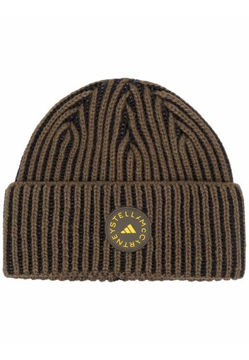 adidas by Stella McCartney logo-patch ribbed beanie - Verde