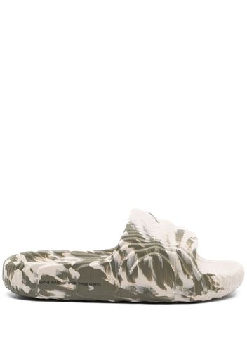 adidas Adilette camouflafe-print slides - Verde