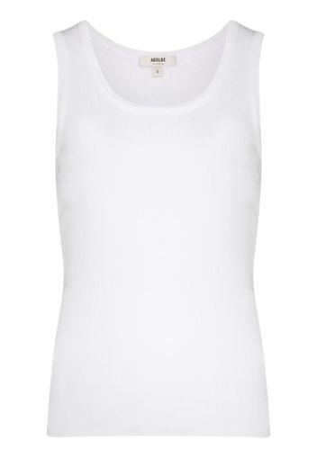 sleeveless tank top