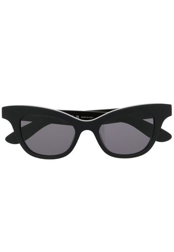 Alexander McQueen Eyewear tinted cat-eye sunglasses - Nero