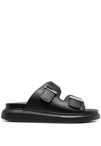 Alexander McQueen Oversize leather sandals - Nero