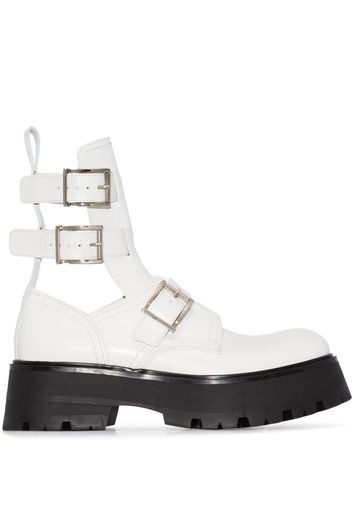 Alexander McQueen buckle-fastened caged boots - Bianco