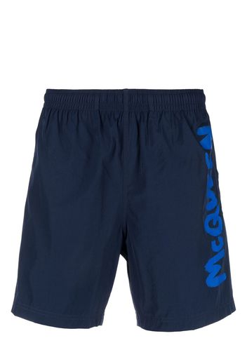 Alexander McQueen logo-print detail swim shorts - Blu