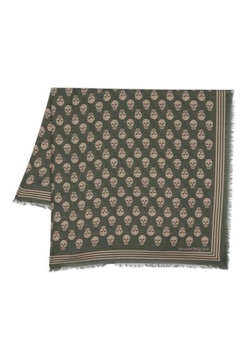 Alexander McQueen skull-print frayed scarf - Verde