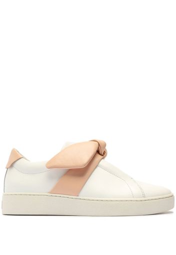 Alexandre Birman Sneakers con fiocco - Bianco