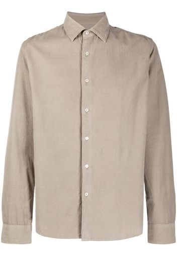 long sleeve buttoned shirt