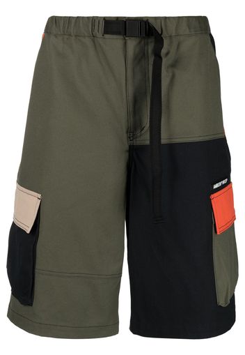 AMBUSH colour-block cargo shorts - Verde