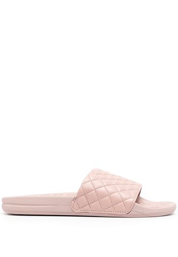 APL: ATHLETIC PROPULSION LABS Lusso quilted slides - Rosa
