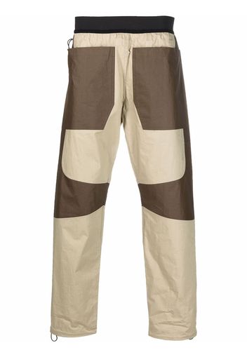 Arnar Mar Jonsson colour-block straight-leg trousers - Verde