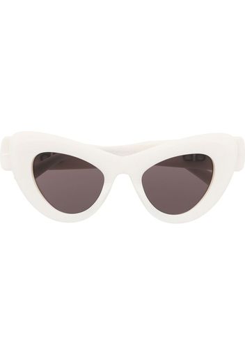 Balenciaga Eyewear cat-eye logo-print sunglasses - Bianco