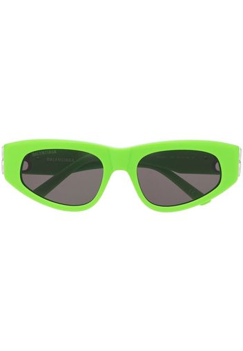 Balenciaga Eyewear logo-plaque cat-eye sunglasses - Verde