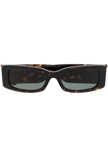 Balenciaga Eyewear logo-print arm detail sunglasses - Marrone