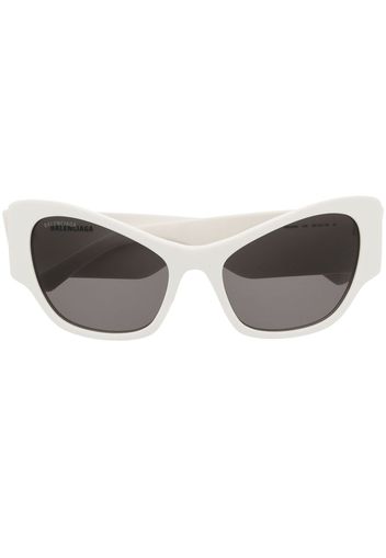Balenciaga Eyewear enamelled-logo cat-eye frame sunglasses - Bianco