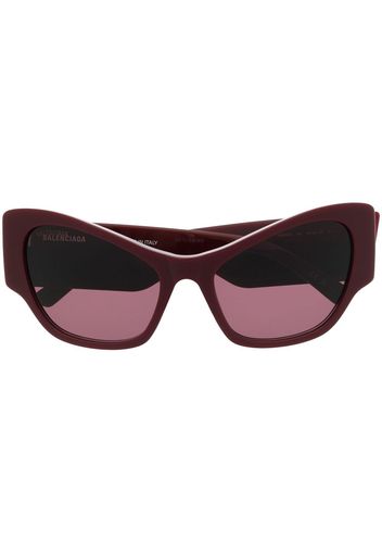 Balenciaga Eyewear enamelled-logo cat-eye frame sunglasses - Rosso