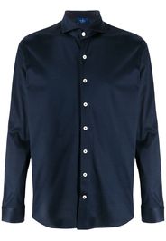 spread collar shirt