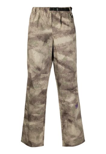 Pantaloni con stampa camouflage