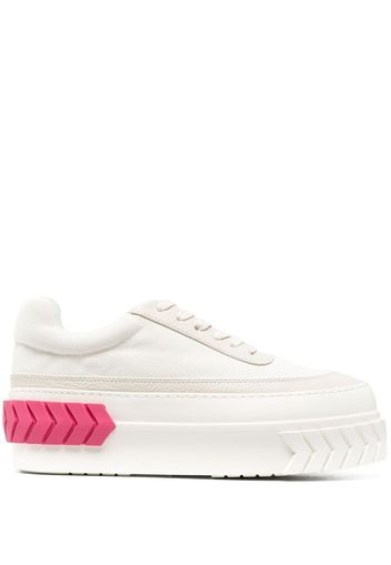 Both platform-sole sneakers - Bianco