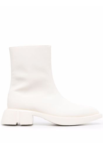 Both square-toe ankle boots - Bianco