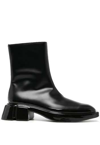 Both square-toe leather boots - Nero