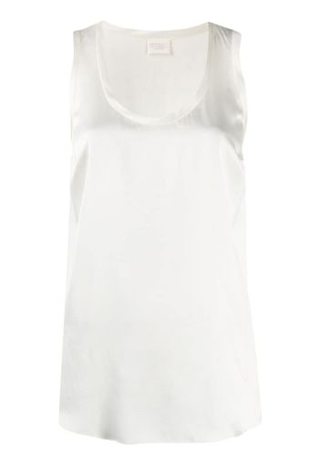 scoop neck sleeveless top