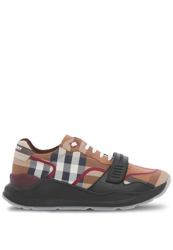 Burberry Regis chunky sneakers - Marrone