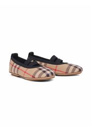 Burberry Kids logo-detail Vintage check cotton ballerina shoes - Marrone