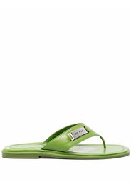 BY FAR Piel thong flip flops - Verde