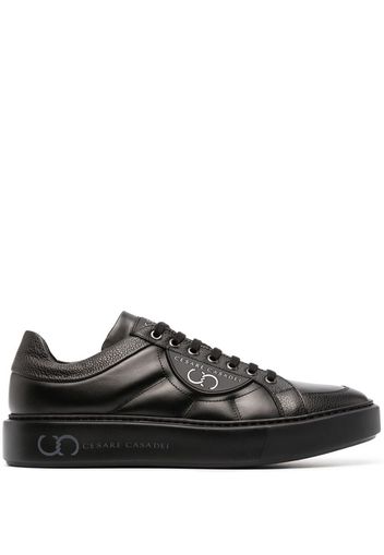 Casadei Sneakers con logo goffrato - Nero