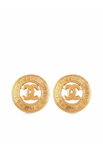 Chanel Pre-Owned 1980s CC logo clip-on earrings - Oro