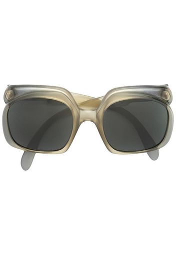 oversized frame sunglasses