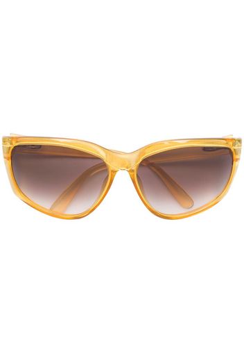 cat eye framed sunglasses