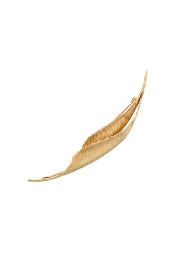 double feathers brooch