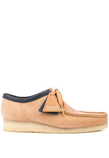 Clarks contrast-trim Wallabee lace-up shoes - Marrone