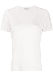 short-sleeved U-neck T-shirt