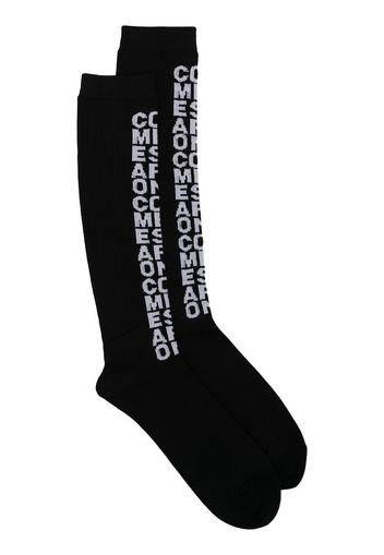 Comme Des Garçons Homme Plus logo-knit knee-length socks - Nero
